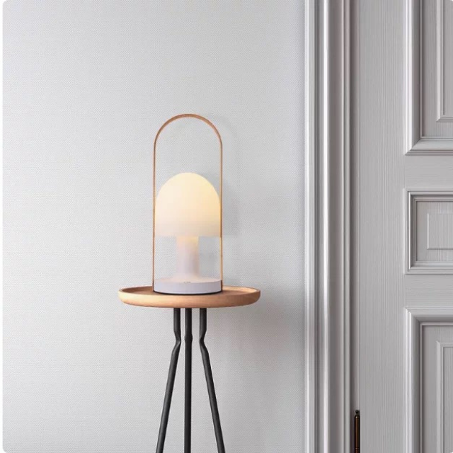Thal Table Lamp P0725